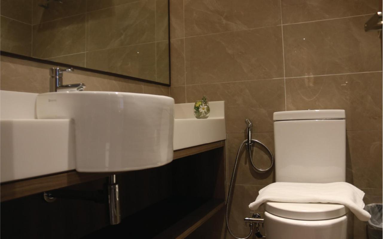 Aqueen Prestige Hotel Lavender Singapore Esterno foto